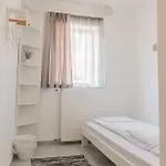Barát - Cosy - Teljes Ház Privát Udvarral - 4 Szoba, 2 Fürdő Apartamento