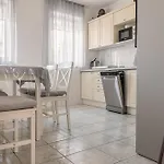Apartamento Barát - Cosy - Teljes Ház Privát Udvarral - 4 Szoba, 2 Fürdő *