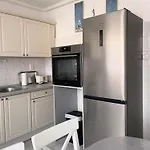 Barát - Cosy - Teljes Ház Privát Udvarral - 4 Szoba, 2 Fürdő Apartamento