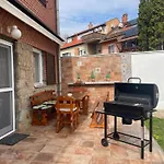 Barat Vendeghaz - Cosy - Teljes Haz Privat Udvarral - 4 Szoba, 2 Fuerdo * Segedín