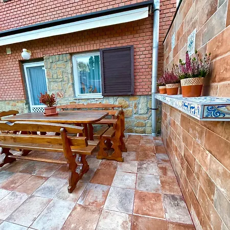 Lejlighed Barat Vendeghaz - Cosy - Teljes Haz Privat Udvarral - 4 Szoba, 2 Fuerdo *
