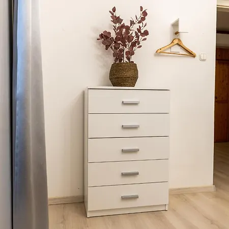 Apartment Barat Vendeghaz - Cosy - Teljes Haz Privat Udvarral - 4 Szoba, 2 Fuerdo Szeged