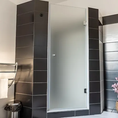 Barat Vendeghaz - Cosy - Teljes Haz Privat Udvarral - 4 Szoba, 2 Fuerdo