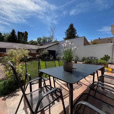 Barat Vendeghaz - Cosy - Teljes Haz Privat Udvarral - 4 Szoba, 2 Fuerdo Szeged